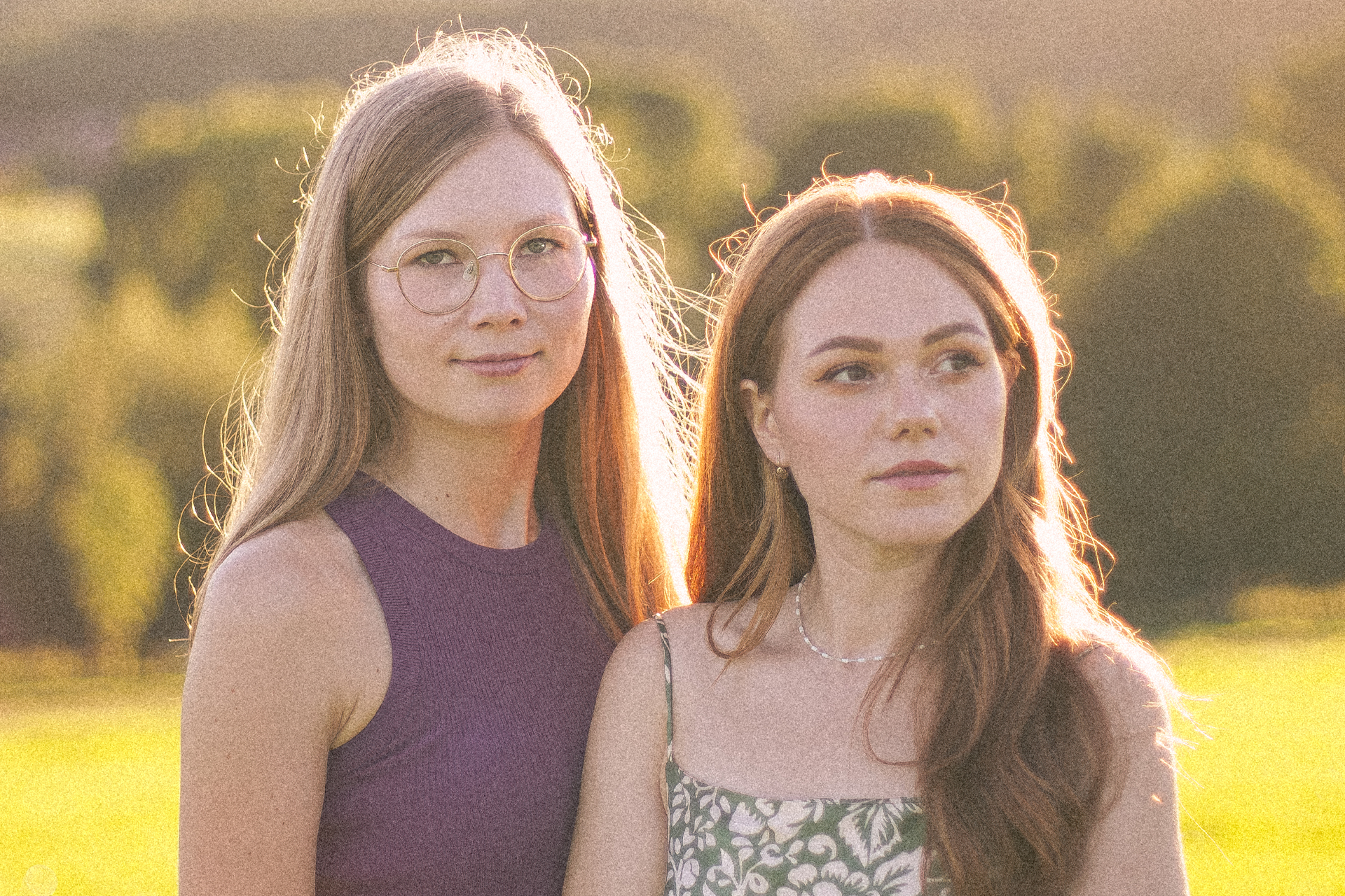 Anna-Karina Barthel & Carlotta Ribbe 1920×1280 © AKB